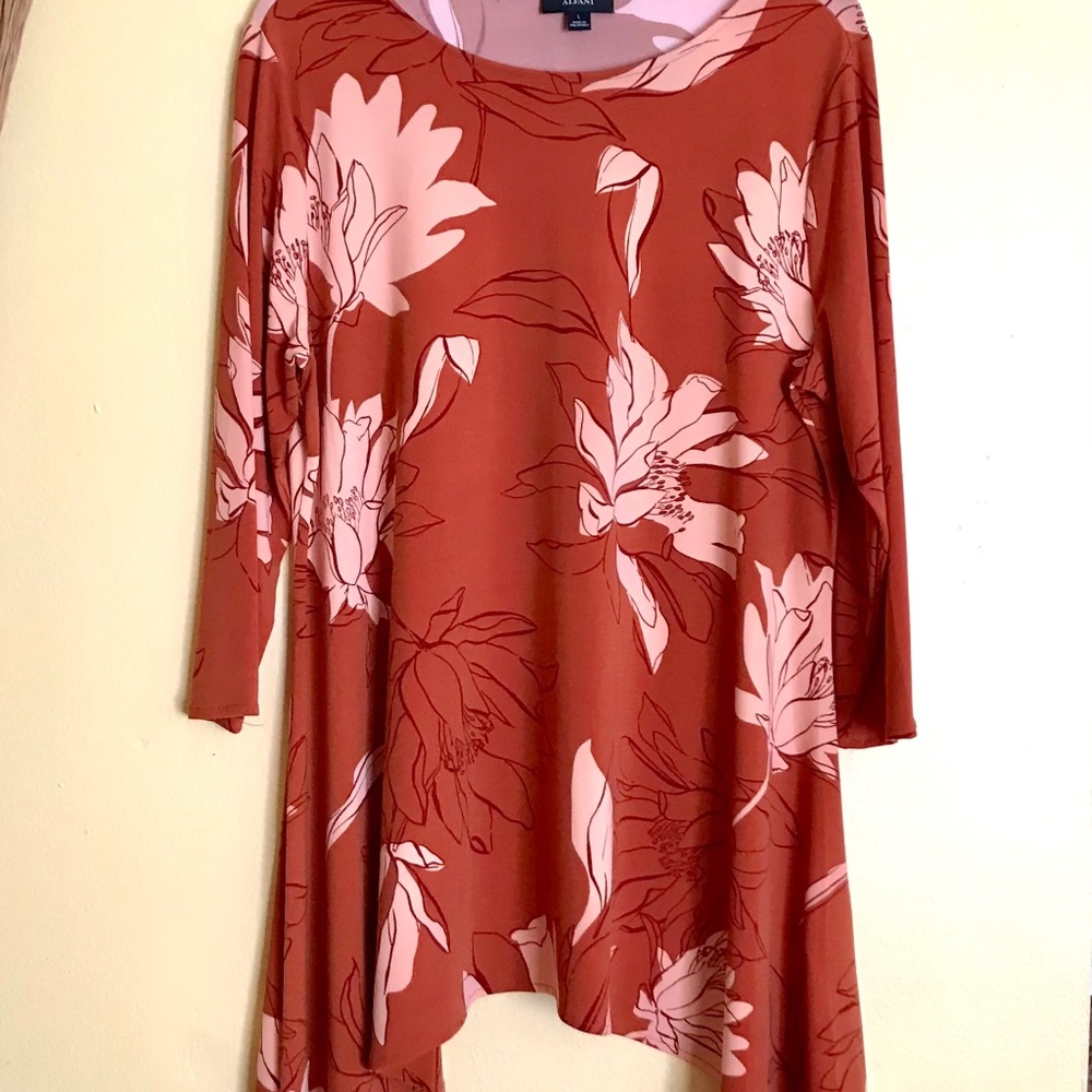 Alfani Asymmetrical Swing Top size L